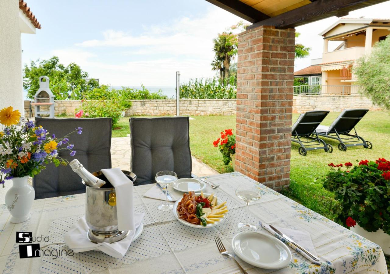 Charming Stone Cottage By The Sea Umag Exterior photo