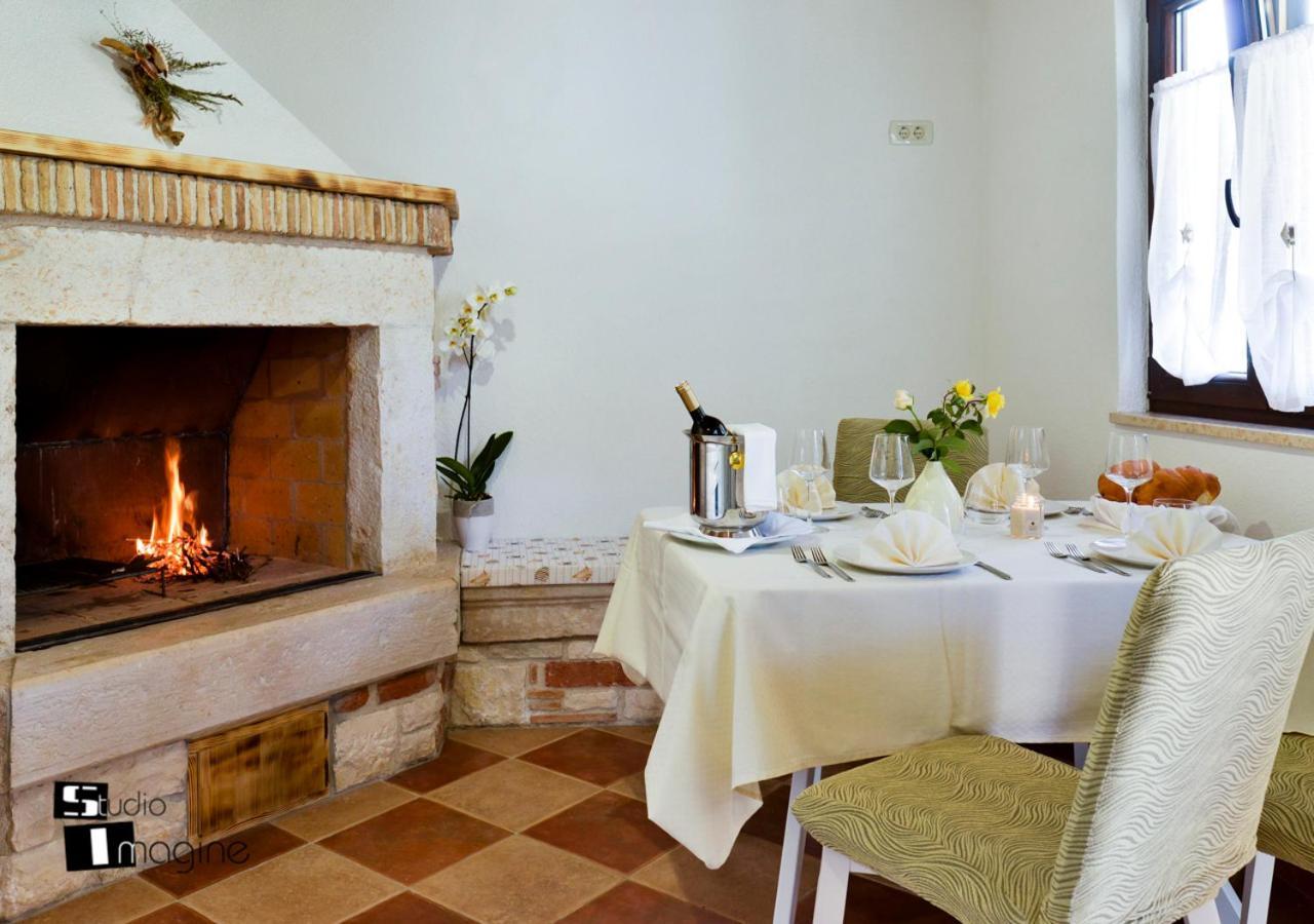 Charming Stone Cottage By The Sea Umag Exterior photo