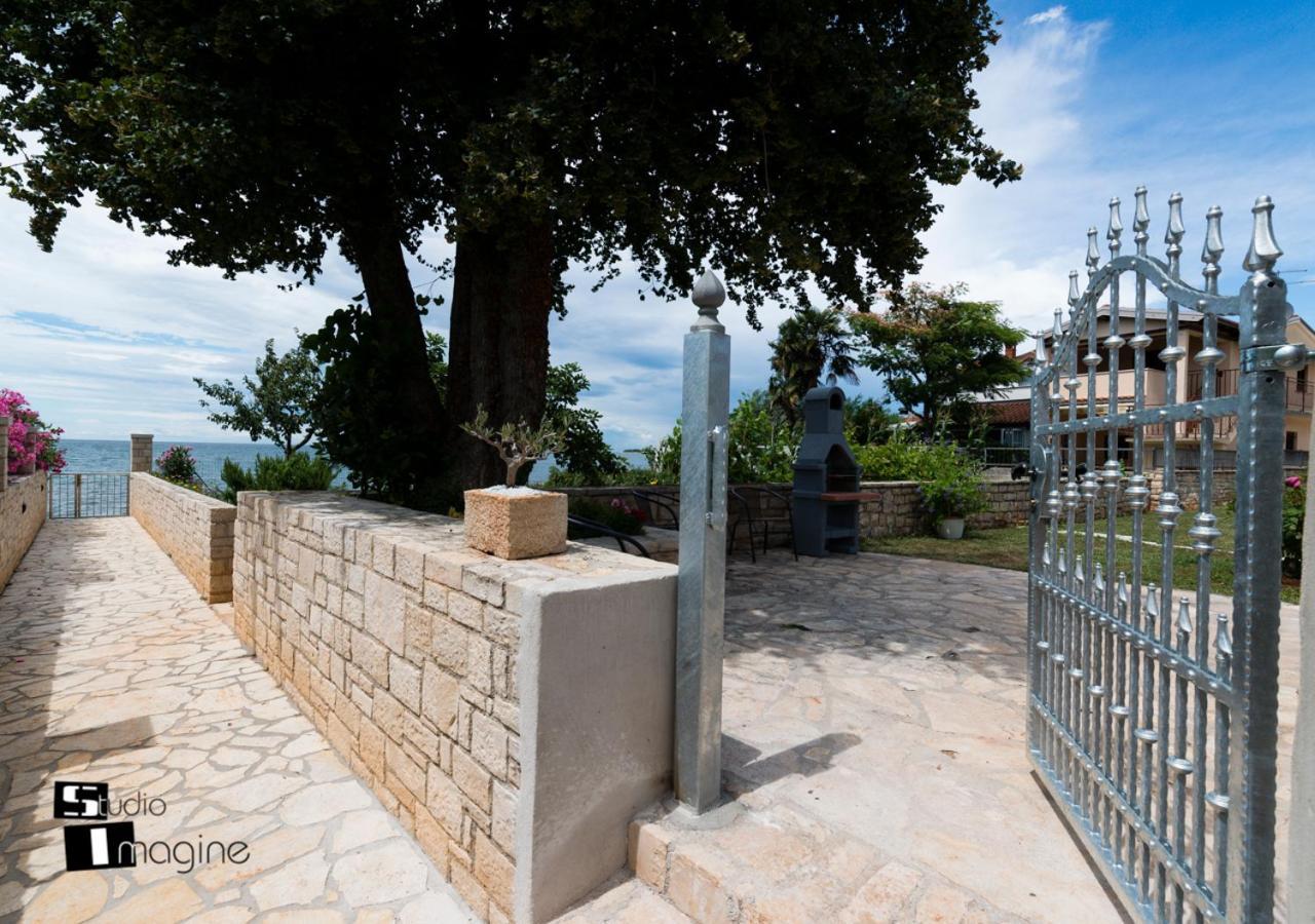 Charming Stone Cottage By The Sea Umag Exterior photo