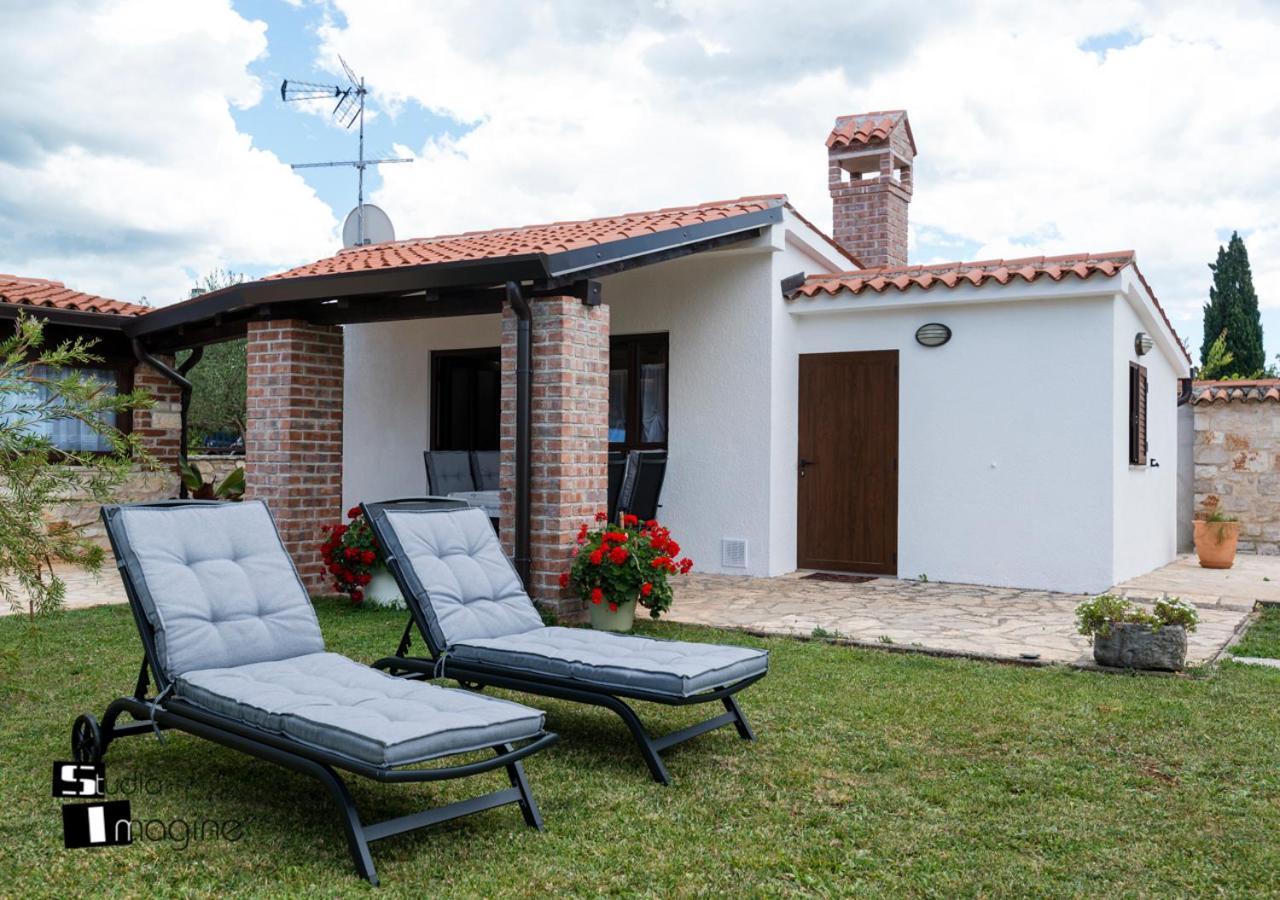 Charming Stone Cottage By The Sea Umag Exterior photo